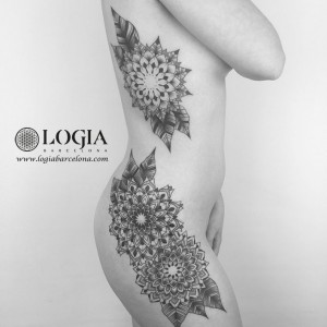 tatuaje-costado-mandala-logiabarcelona-ana-godoy  